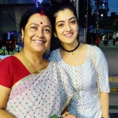 Shweta Bhattacharya with Mother
