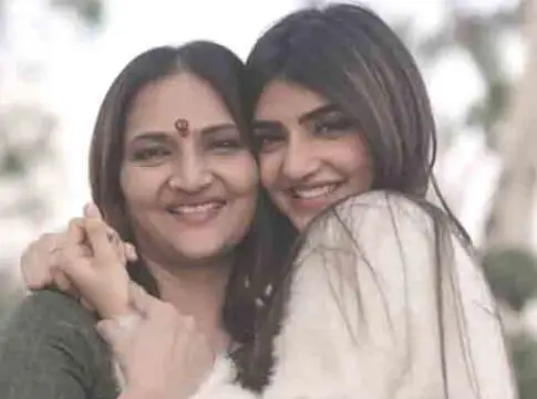 Sreeleela with Mother Swarna Latha